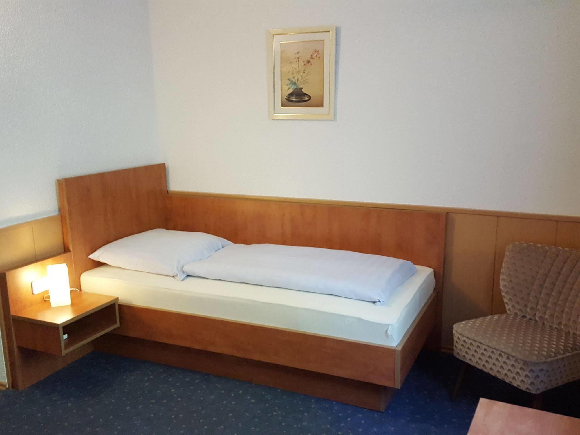 Waldhotel Zur Holzmuhle Eldagsen Exteriör bild