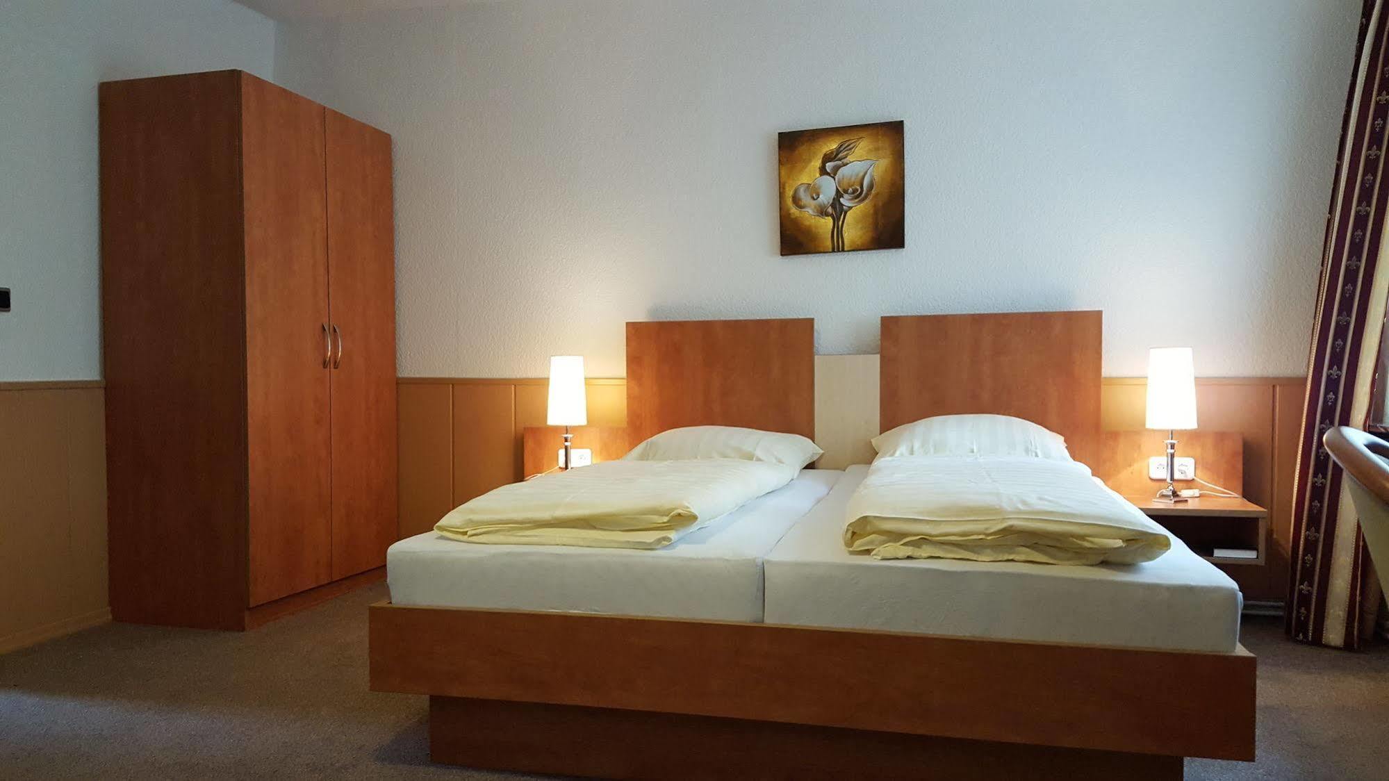 Waldhotel Zur Holzmuhle Eldagsen Exteriör bild